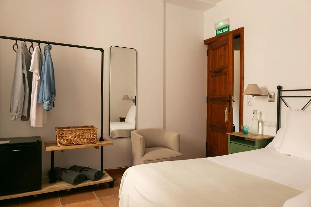 Cal Secretari Vell - Turismo De Interior Hotell La Cabaneta